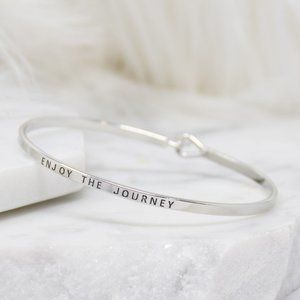 Enjoy The Journey (Silver) - Bracelet Bangle